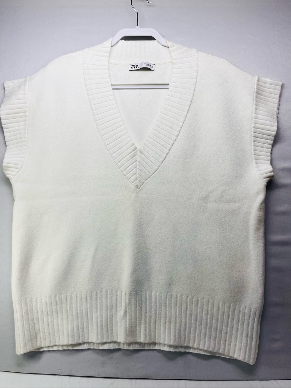 Zara Cream V-Neck Sweater Vest